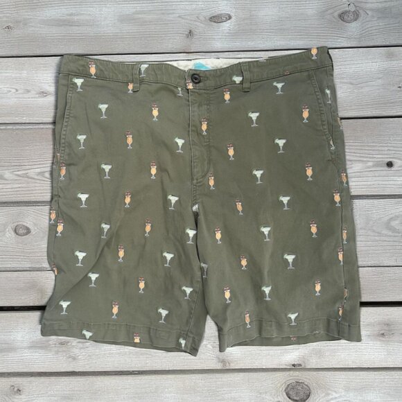 TOMMY BAHAMA Men's Olive Green Cocktail Print Embroidered Shorts Size 38 - Picture 1 of 8